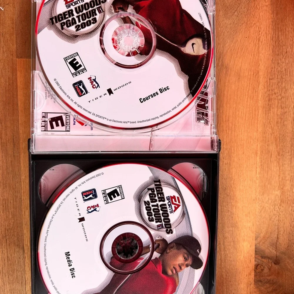 PC Tiger Woods PGA Tour 2003 PC 3 Discs + Manual EA Sports
